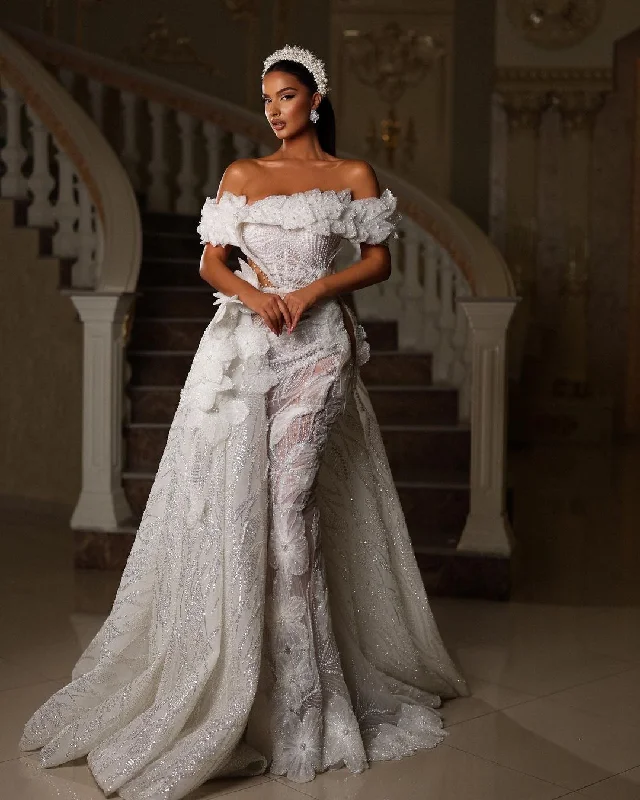 Off Shoulder 3D Floral Details Bridal Dress with Detachable Train