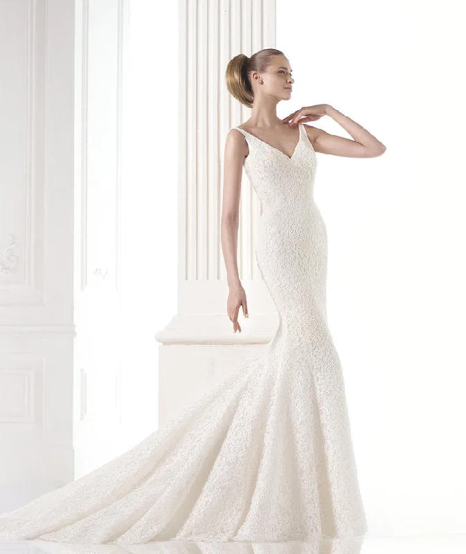 Pronovias lace mermaid--alteration included in Costa Mesa